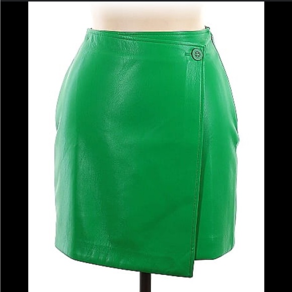 Babaton Mini Skirt - Picture 2 of 2